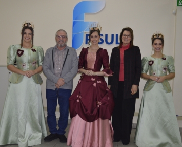 Soberanas da Fenachamp visitam a FISUL, apoiadora oficial da Festa do Espumante Brasileiro
